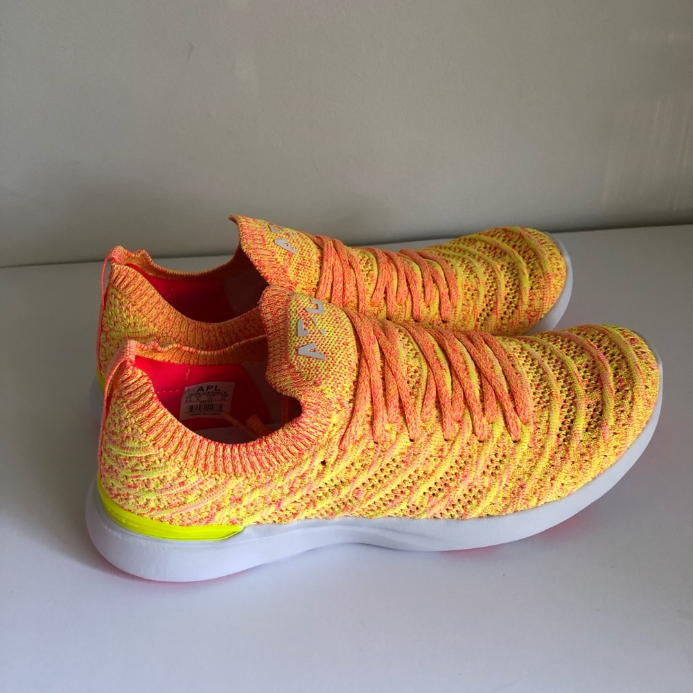 NEW APL Womens Sz 8.5 Techloom Wave Neon Energy/Magenta/Melange